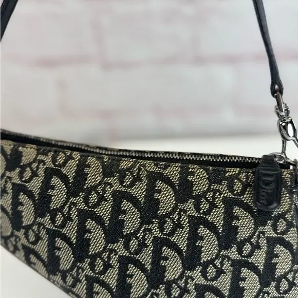 Authentic Christian Dior Vintage Diorissimo Saddle Pochette - Picture 3 of 15